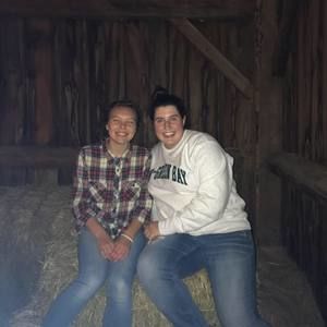 Meet your Posher, Claire